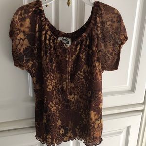 🎊Beautiful Bohemian Lined Neutral Floral Peasant Top